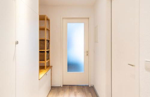 Arbeitsplatz, Tiefgaragenstellplatz, 4k TV Netflix - Foto 9