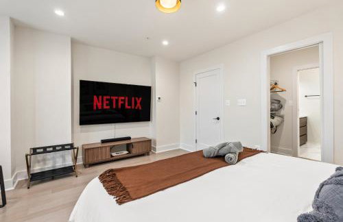 Designer 3-Bedroom Home with King Bed, Family-Friendly, Columbia Heights - Foto 19