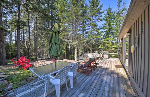 Cozy Cottage on Cat Cove with Wraparound Deck! - Foto 19
