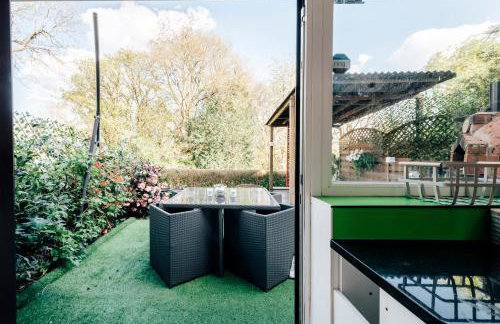 Luxury Unique Townhouse with Hottub & Pizza Oven - Foto 14