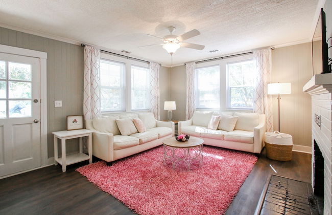 Historic Cottage for 6 Porch swing Pets - Foto 1