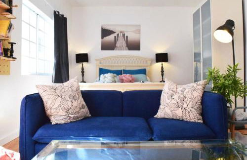 Light-Filled Apt Steps to Beach Convention Center - Foto 3