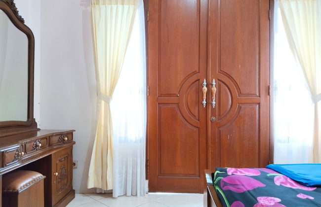 Villa Yustisia Curug 7 Cilember - Foto 10