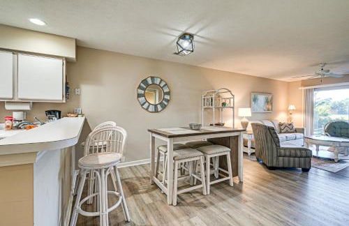 Pawleys Island Condo with Screened Porch and Golfing! - Foto 7