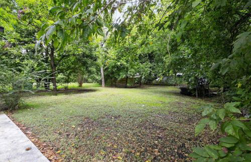 Stylish and Cozy 4BR Home in Houston, Sleeps 9 - Foto 4