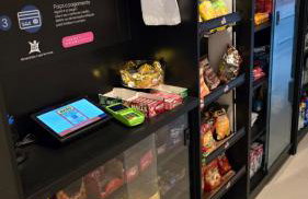 Studio for 02 guests WIFI 300MB air conditioner only twoo minutes of subway station LUZ SP - Foto 10