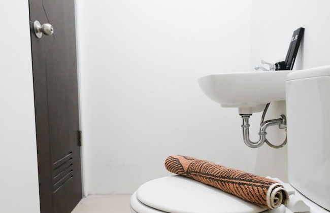 Serene And Comfy Studio At Tamansari Prospero Sidoarjo Apartment - Foto 16