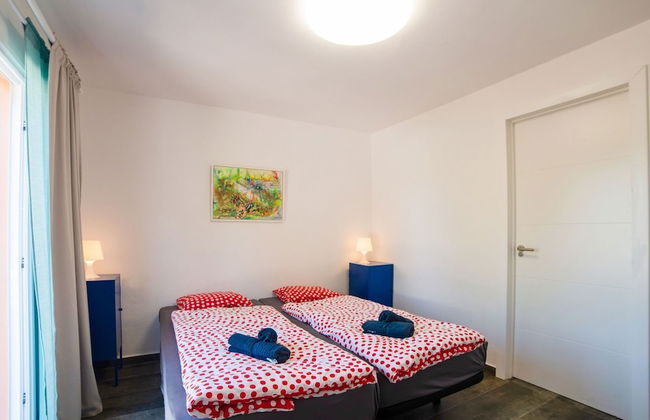 Appealing Holiday Home in La Escalona With Mountain Views - Photo 18