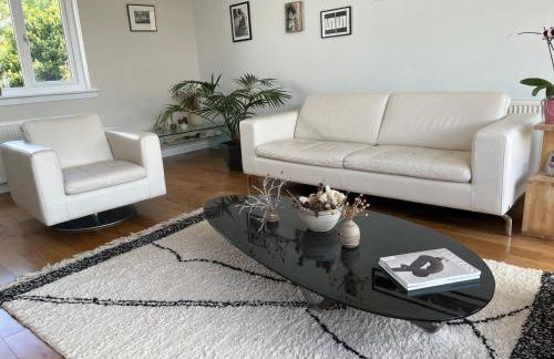 4-Bed Seaside Dream House - Sleeps 8 & Parking - Foto 21