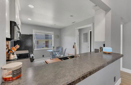 Ground Level and End Condo Unit - Quiet 2 Bedrooms and 1 Bath - Foto 12