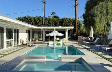 Aerhaus - Mid-Century Oasis - Foto 1