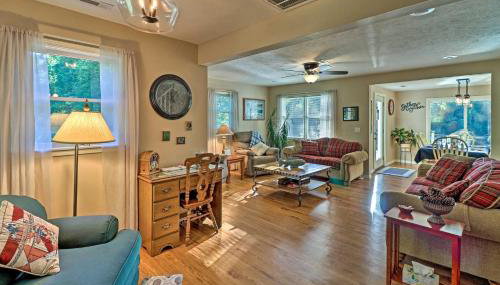 Riverside Hide-A-Way with Patio, BBQ, Fishing Pier - Foto 4