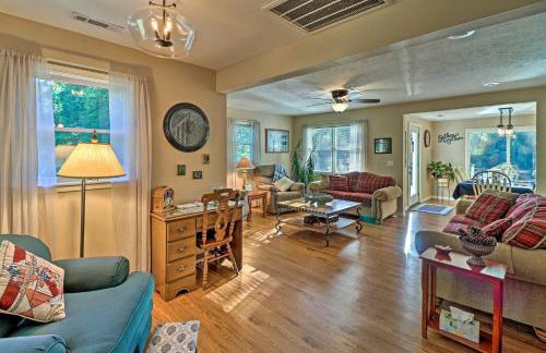 Riverside Hide-A-Way with Patio, BBQ, Fishing Pier - Foto 4