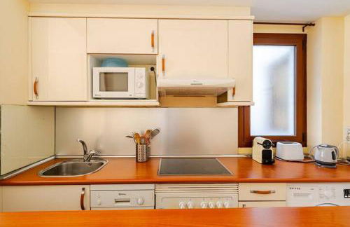 Bien situado y cómodo - Photo 8