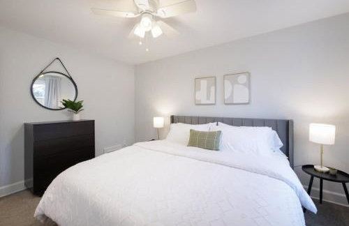 Family Friendly 4 BR Home Close To Downtown CLE! - Foto 27