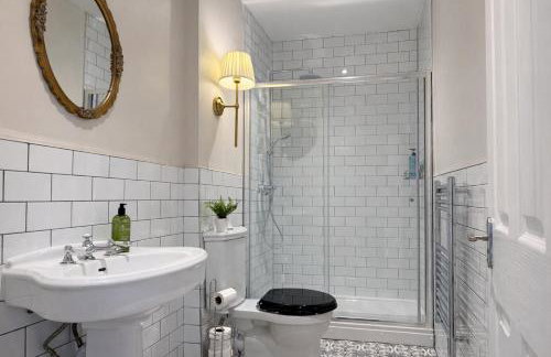 The Old Borough Library - Staffordshire - Photo 8