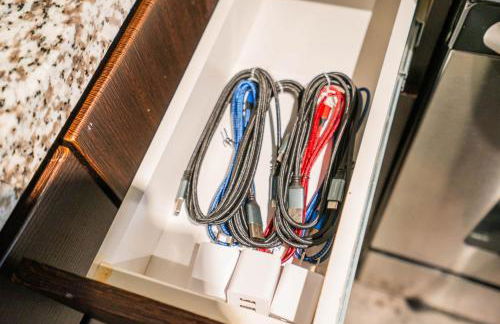 Relaxing 2BD - Central Downtown - Gym, Pool, Parking - Foto 33