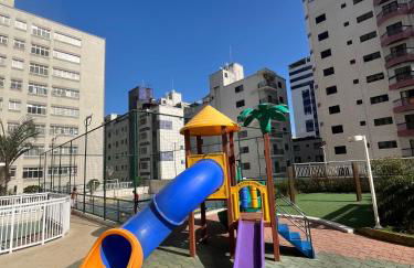 Lindo e aconchegante apto a 50m da praia - Foto 29