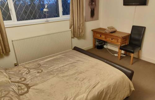 4BR & 4 Bathroom Cottage Parking Garden Near St Neots - Foto 14