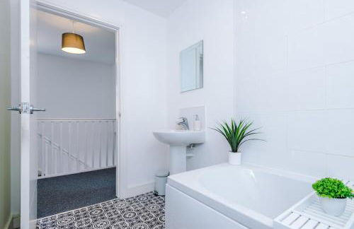 4 BDR House By Eason Stays Short Lets St Helens - Foto 39