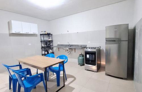 CASA - 2 minutos do aeroporto - 3 qtos com ar - Foto 1