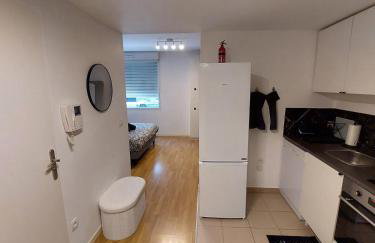 Cosy Home 4 - Spacieux studio avec parking - 30 min Paris - Foto 9