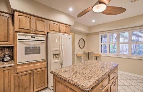 2 Mi to Beach! Oakland Park Home with Outdoor Oasis - Photo 12