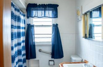 Spacious 4 Bedroom Home with 5 Beds near Interstate 40 in Amarillo, TX - Foto 20