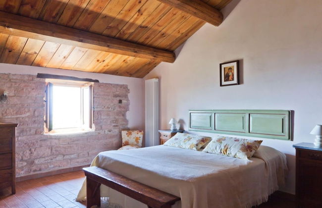 Graceful Holiday Home in Acqualagna With Swimming Pool - Foto 10