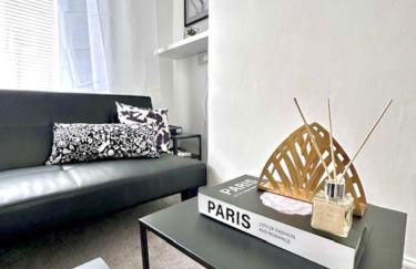 Gillingham 4 bed Guest House - Foto 12