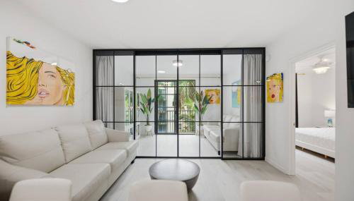 Stylish City Place WPB Escape King Bed and Den - Foto 4