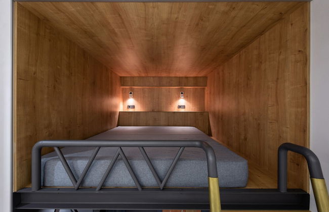 Underwood Art Room - Photo 31