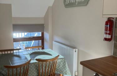 Vale Farm Cottages - Photo 52