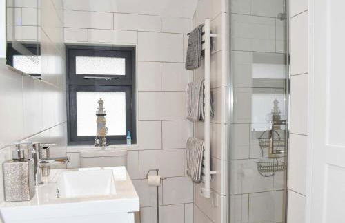 Muriel's Lodge - Photo 11