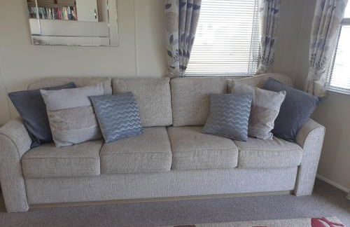 Seaside 2-Bed Caravan Retreat - Sleeps 6 & Parking - Foto 29