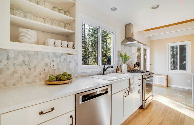 Homewood by Avantstay Amazing Family Cabin w/ Hot Tub & Sauna - Foto 9