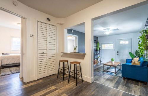 2 BD Home w/ Private Parking, Private Yard & W/D - Photo 13