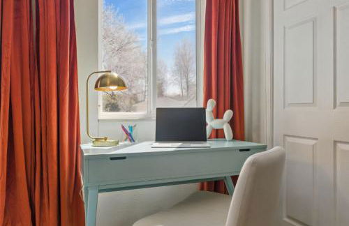 Spacious 4BD - Backyard BBQ, Fire Pit & Mini Golf - Foto 15