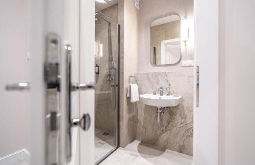 Venetian House Market Square Aparthotel - Photo 146