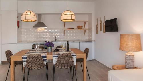 Mare Cheia ( High Tide) Beach and Surf Apartments -1st - Foto 4