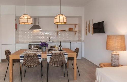 Mare Cheia ( High Tide) Beach and Surf Apartments -1st - Foto 4