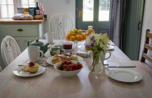 The Cottage, Marlow - Photo 13