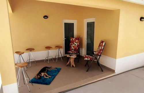 Kyrios Arts Atelier with use of private swimming pool - Foto 22