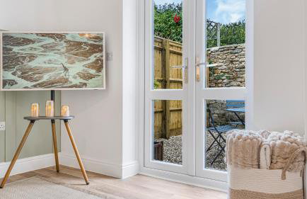 Newly renovated 2-bed house in Lechlade with parking - Foto 6