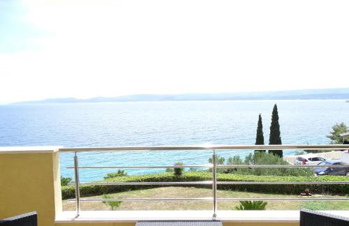 6 pax Apertment ON THE BEACH with Terrace, Sea view, Garden, Parking ensured, first floor - Photo 3