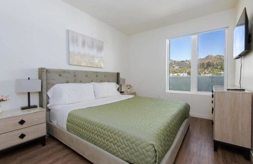 Snazzy 3BR Apt Hollywood with Pool & Spa - Foto 32