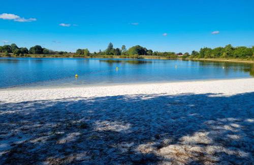 Chalet 18 tout confort pour un séjour dans domaine avec Piscine et en bordure Lac avec plage artificielle - Foto 21