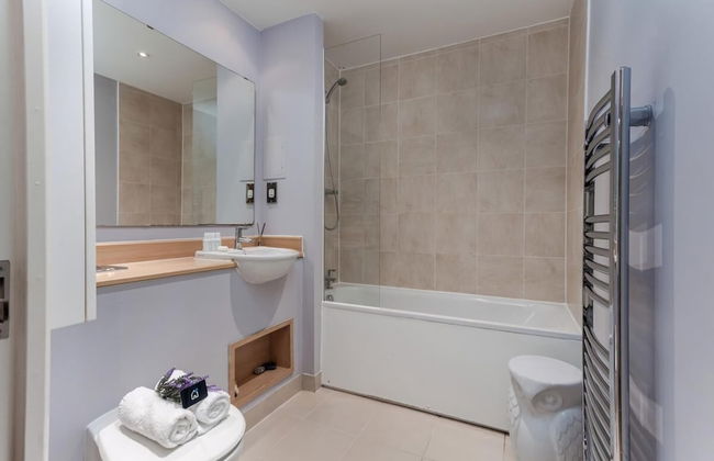 Bright and Stylish Kennington Gem - Foto 23