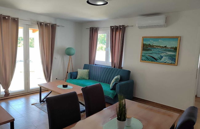 Villa Sara Vučjak - Photo 8