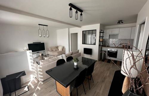 Grand F2 dernier etage belle vue - Foto 5